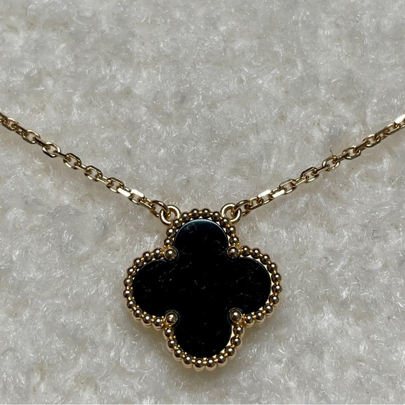 Authentic Van Cleef & Arpels Pendant - Picture 3 of 6
